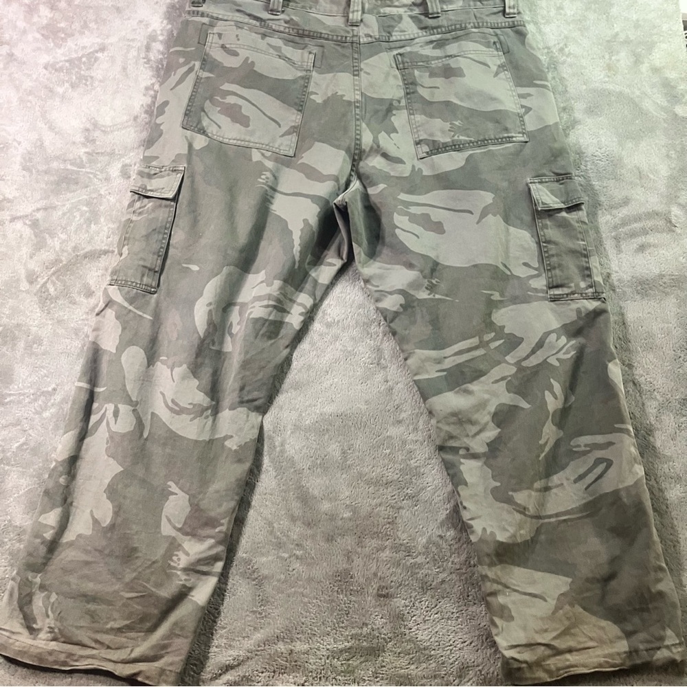Vintage Men's Camouflage Cargo Pants 100% Cotton Wrangler  10” cuff size 42x30 - Picture 3 of 8